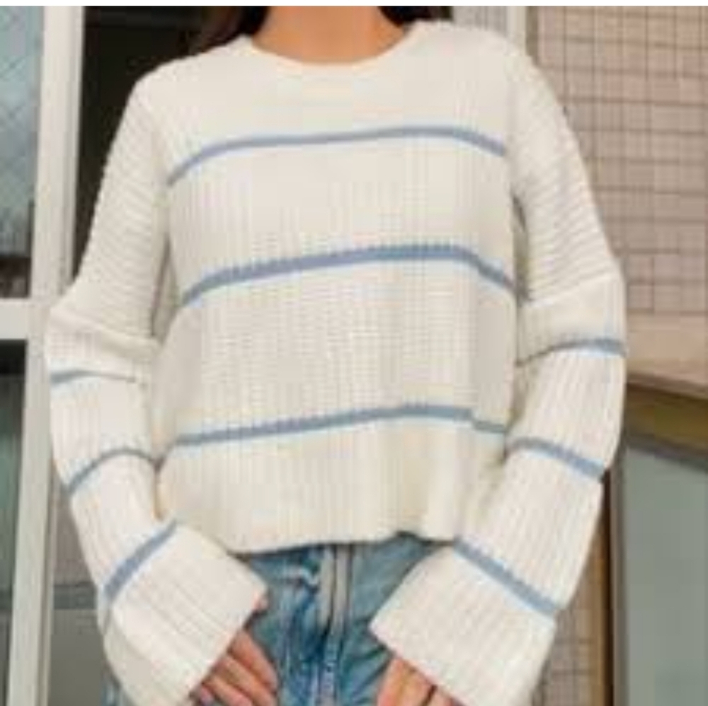 Moon & Madison white blue stripe cropped sweater small s